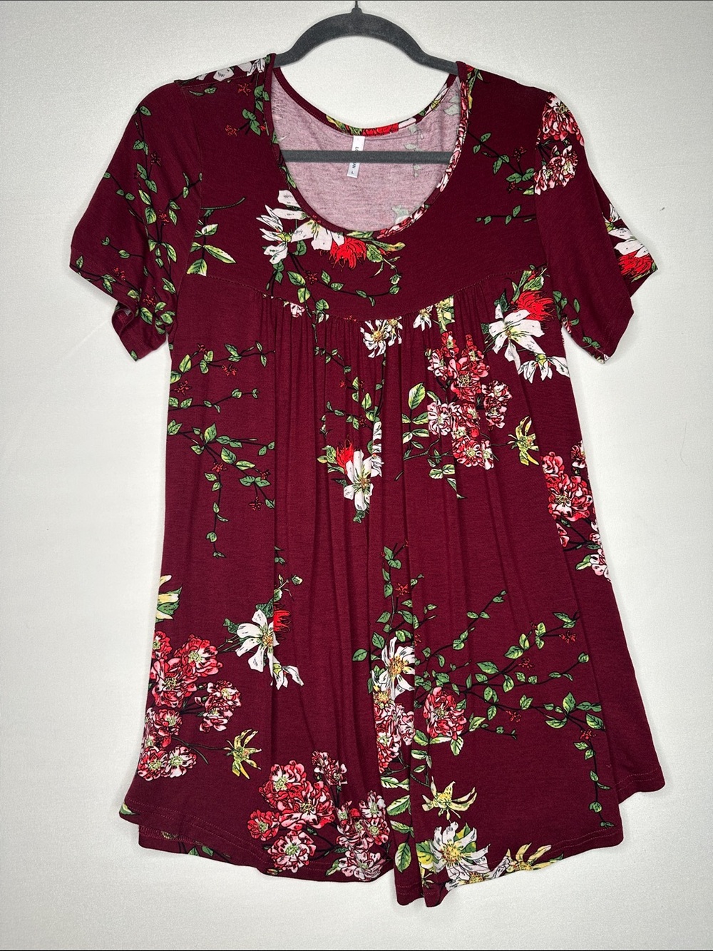 Longyuan Women's Burgundy Floral Short Sleeve Swing Top Large